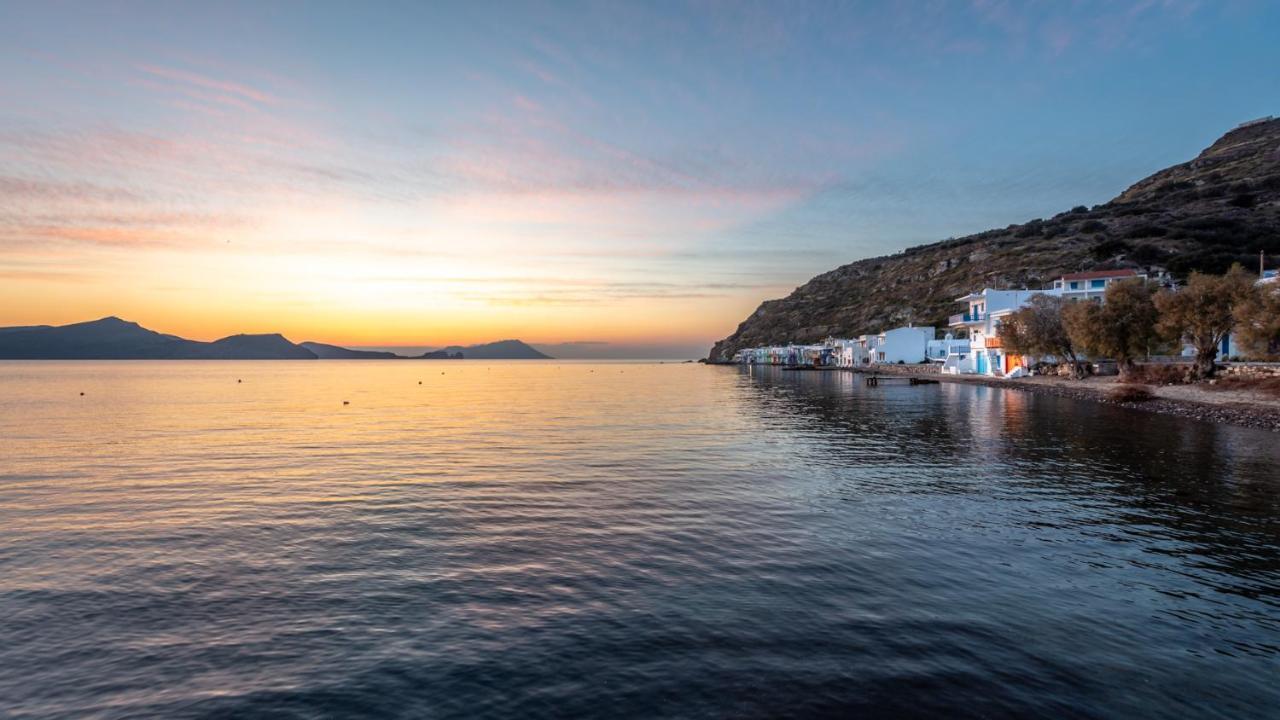 Blue Traditional Boathouse In Klima Klima  Exterior photo